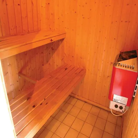 펜션 Cozy Home In Romo With Kitchen *