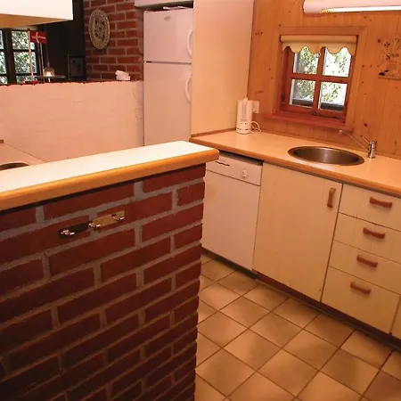 Cozy Home In Romo With Kitchen 펜션 Romo
